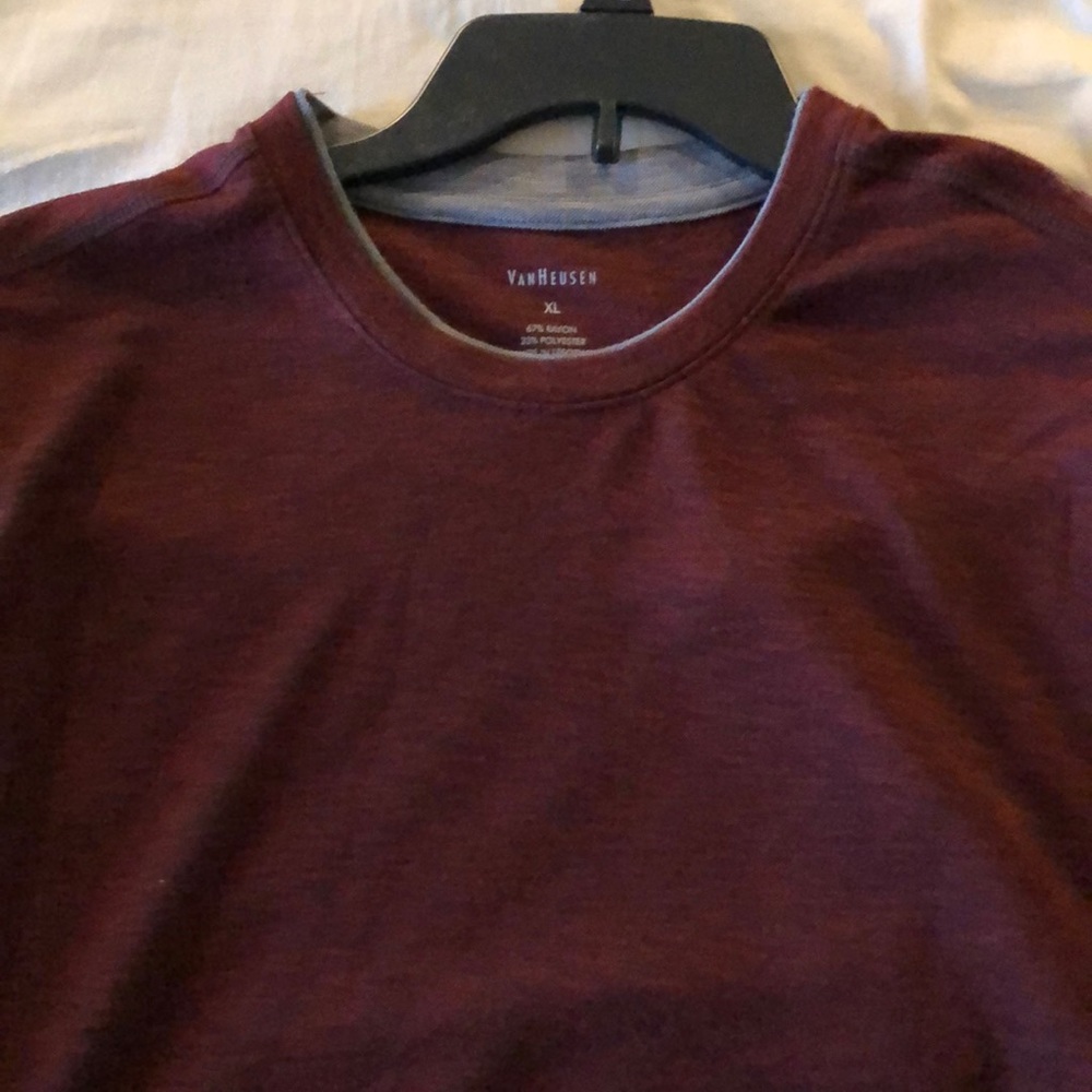 Short sleeve solid tee